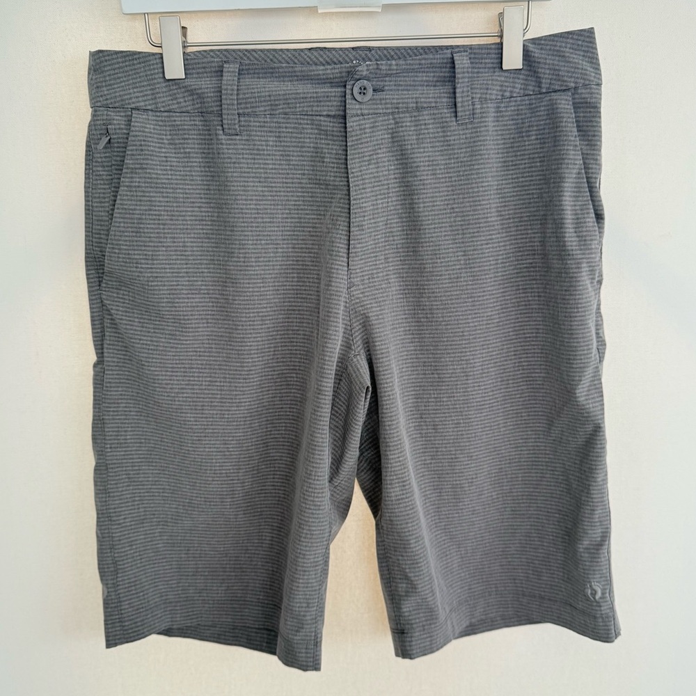 Hang Ten Everyday Hybrid Shorts size 32